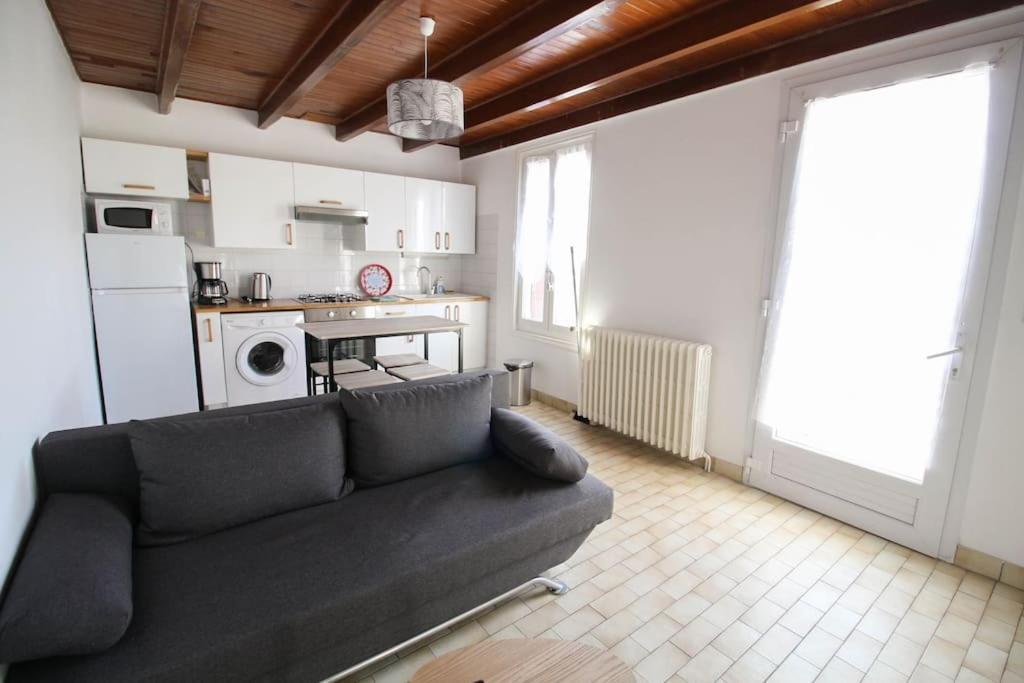 Appartement Joli T2 Renove / Wifi / Grand Parking Prive à La Couronne  Extérieur photo